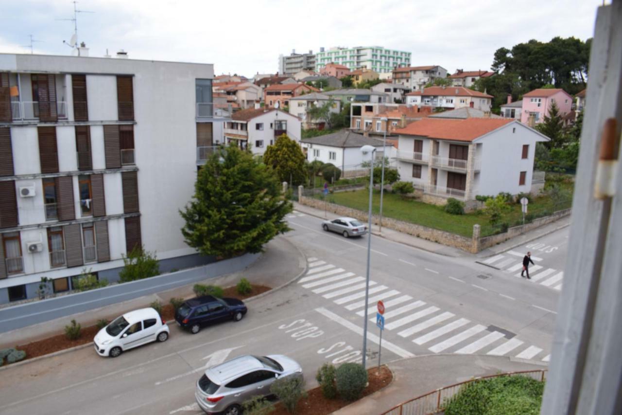 Apartman "Nicole" Pula Extérieur photo